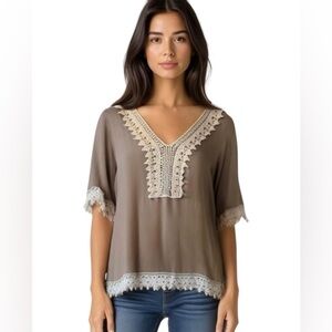 WEST KEI Tan Crochet Trim 3/4 Sleeve V Neck Long Fit Tunic Top S